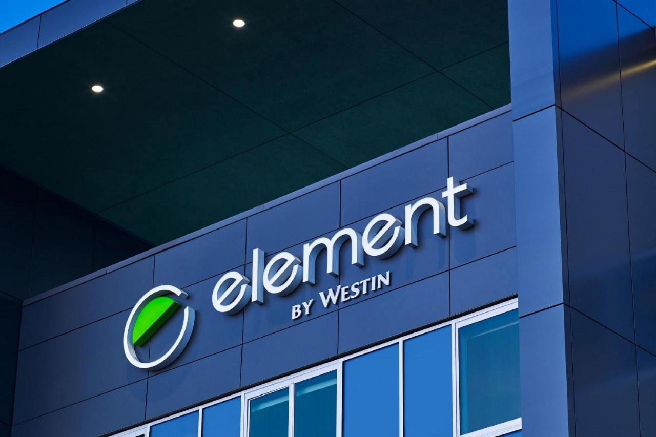 Element Hampton Peninsula Town Center Hotell Exteriör bild