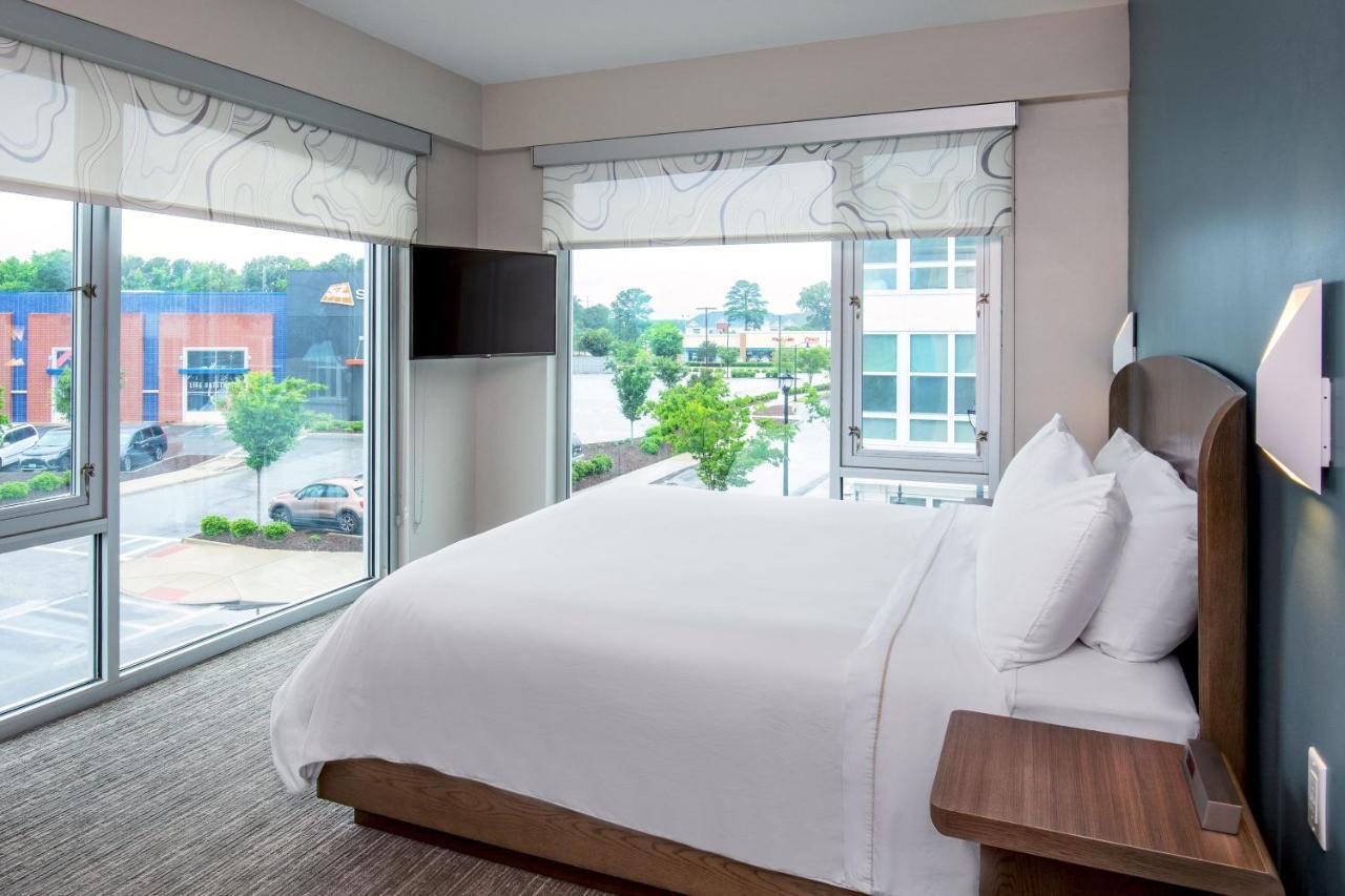 Element Hampton Peninsula Town Center Hotell Exteriör bild