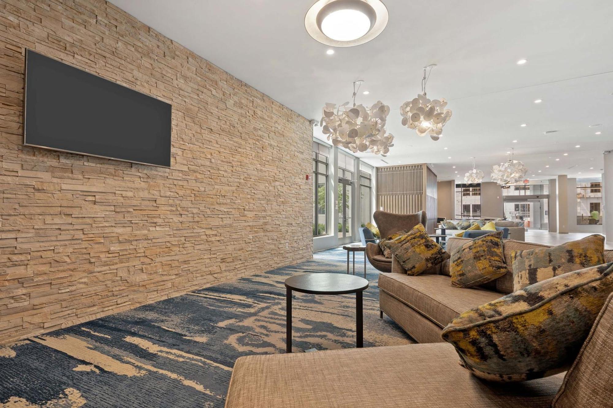 Element Hampton Peninsula Town Center Hotell Exteriör bild